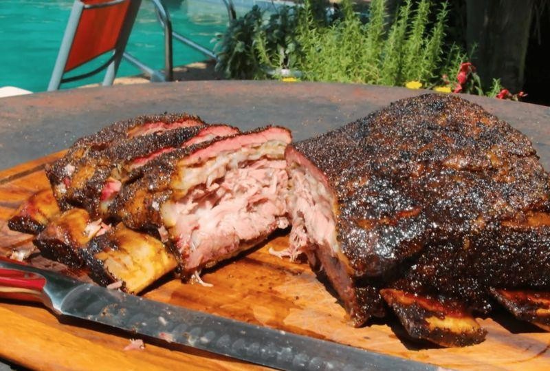 Classic BBQ Beef Ribs with Smoky Dry Rub