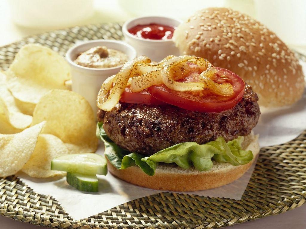 Classic Cheeseburger with Grilled Onions