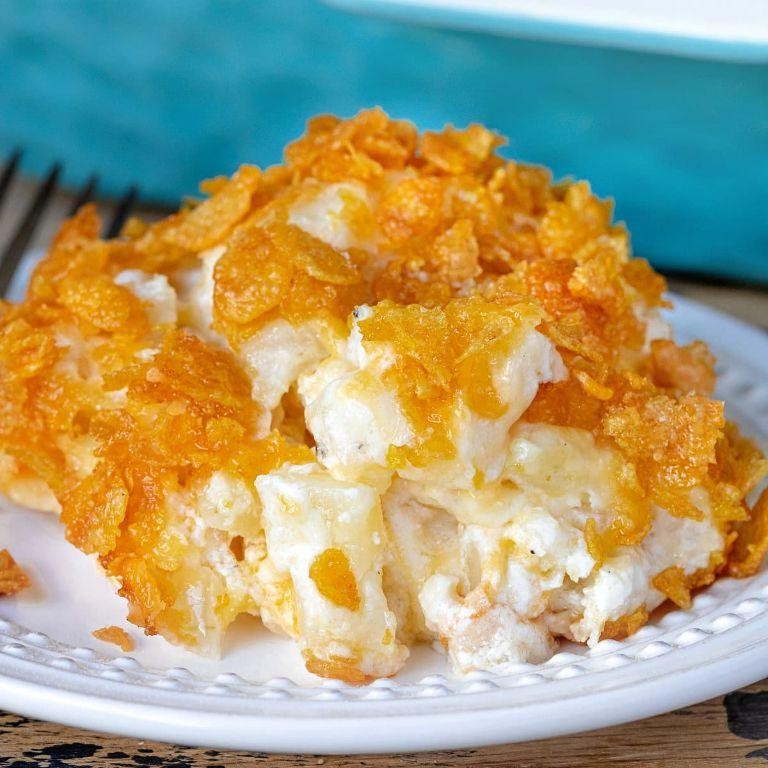 Classic Cheesy Funeral Potatoes with Cornflakes Topping
