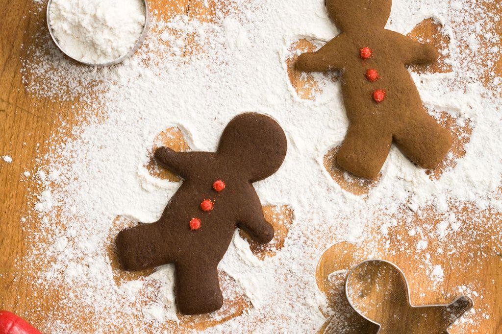 Classic Gingerbread Cookies with Molasses