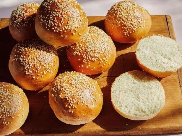 Classic Homemade Hamburger Buns