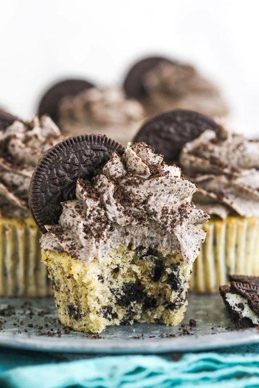 Cookies and Cream Box Cupcakes with Oreo Crumbles