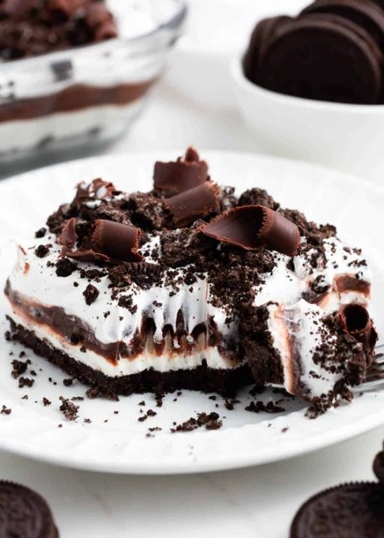 Cookies and Cream Dessert Lasagna