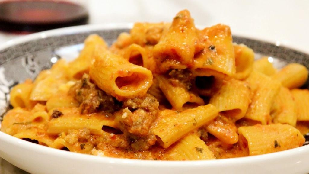 Creamy Arrabbiata Sauce with Rigatoni