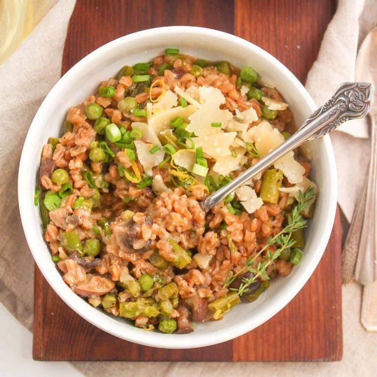 Creamy Instant Pot Farro Risotto with Mushrooms and Parmesan