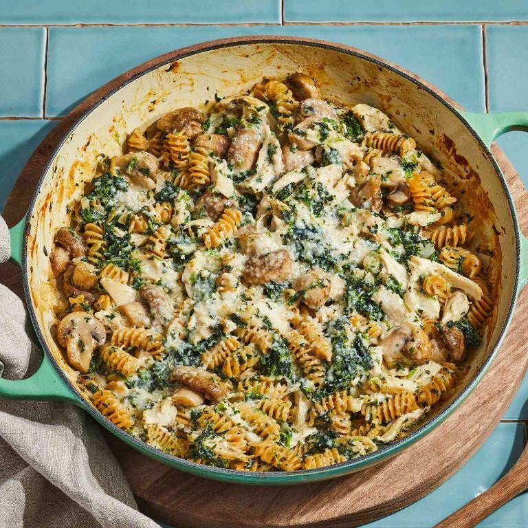 Creamy Mushroom and Spinach Chicken Casserole
