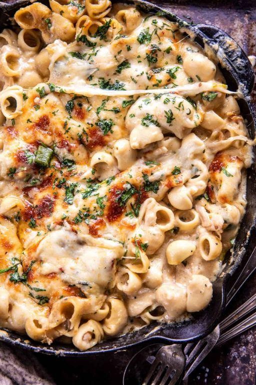Creamy White Cheddar Chili Mac