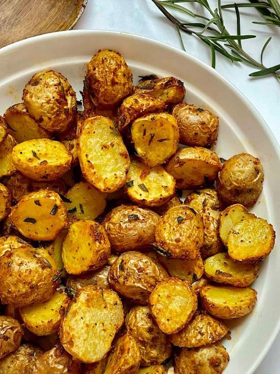 Crispy Air Fryer Baby Dutch Yellow Potatoes