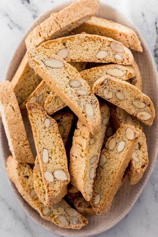 Crunchy Italian Almond Cantucci