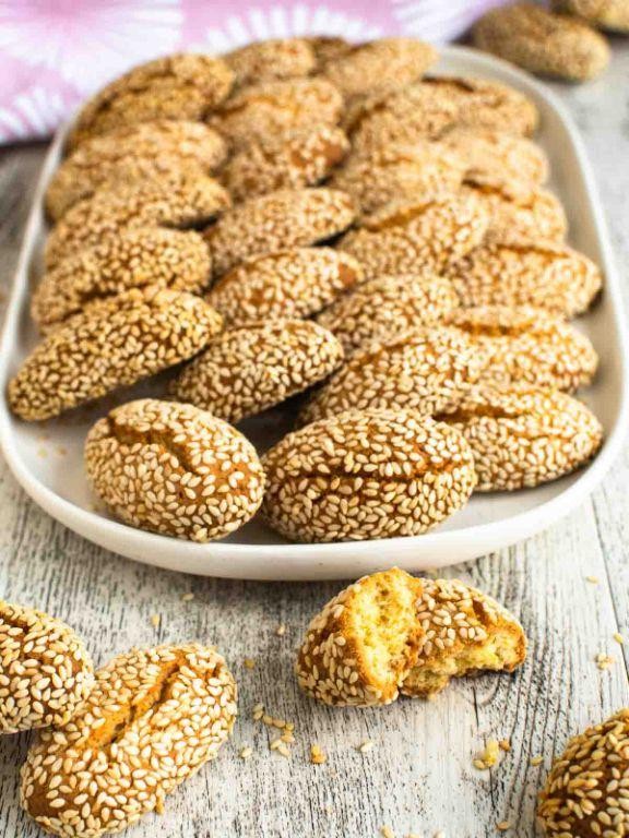 Crunchy Italian Sesame Seed Cookies