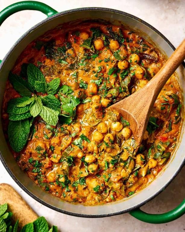 Curry Leaf and Chickpea Curry