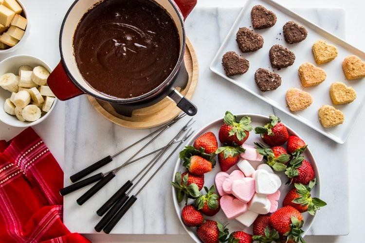 Dark Chocolate Fondue with Marshmallows