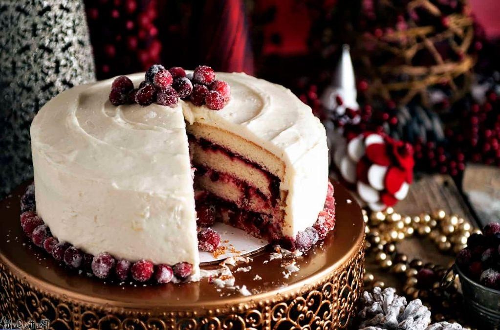 18 Decadent Dark Fruit Cakes Recipes with Rich Flavors