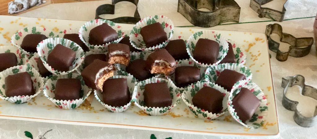 Dominosteine (Layered Christmas Cookies)