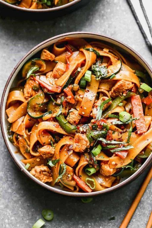 Easy Crockpot Thai Drunken Noodles