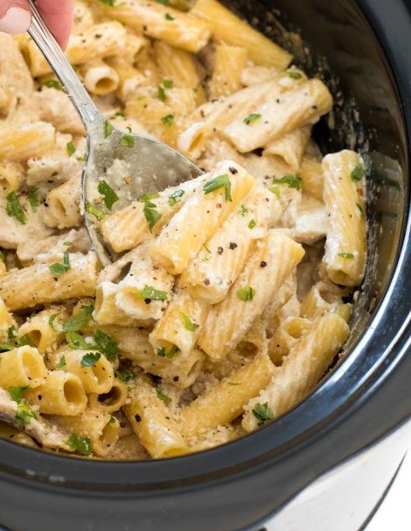 Easy Frozen Chicken Alfredo Crock Pot Dinner