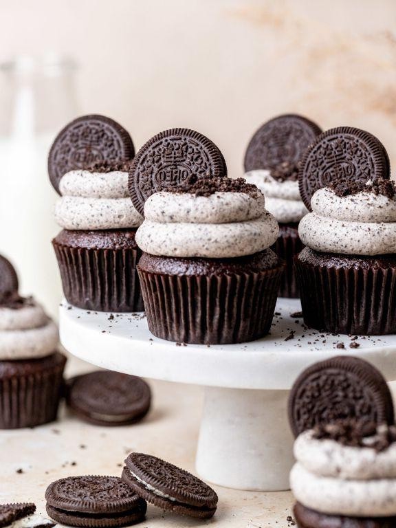 Easy Oreo Buttercream Cupcakes