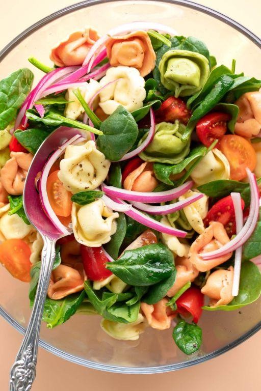 Easy Spinach and Tortellini Salad with Lemon Vinaigrette