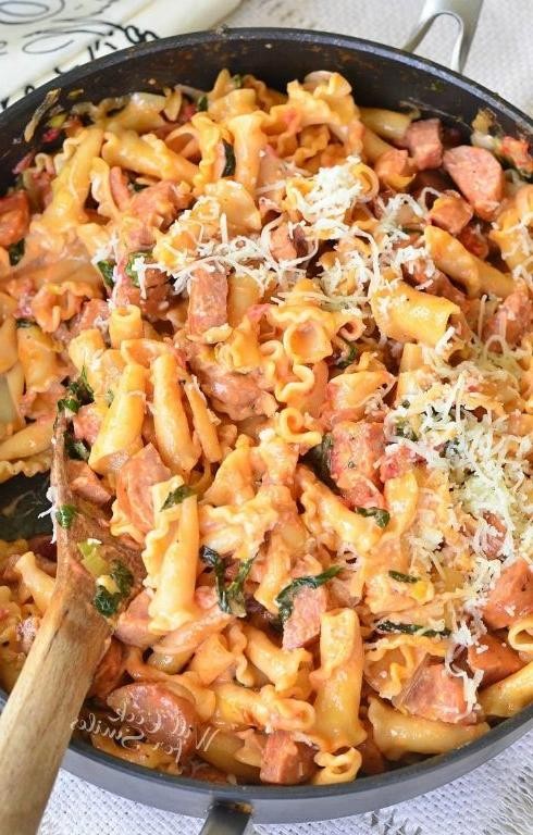 Eckrich Sausage and Tomato Basil Pasta