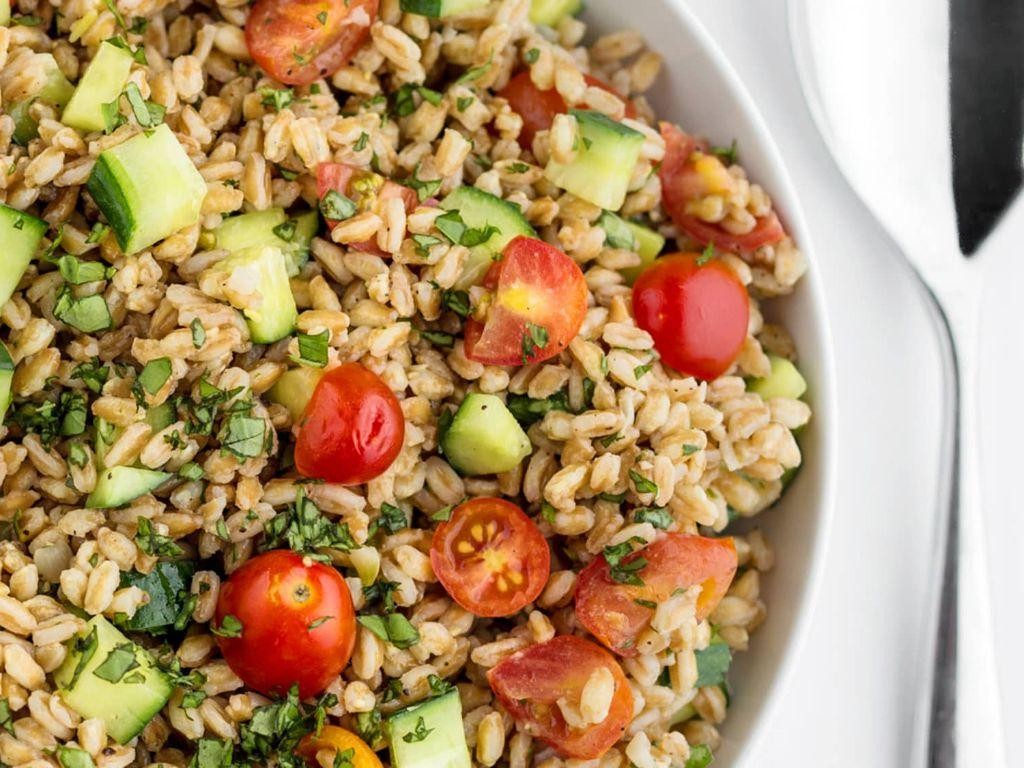 Farro Salad with Cherry Tomatoes and Basil