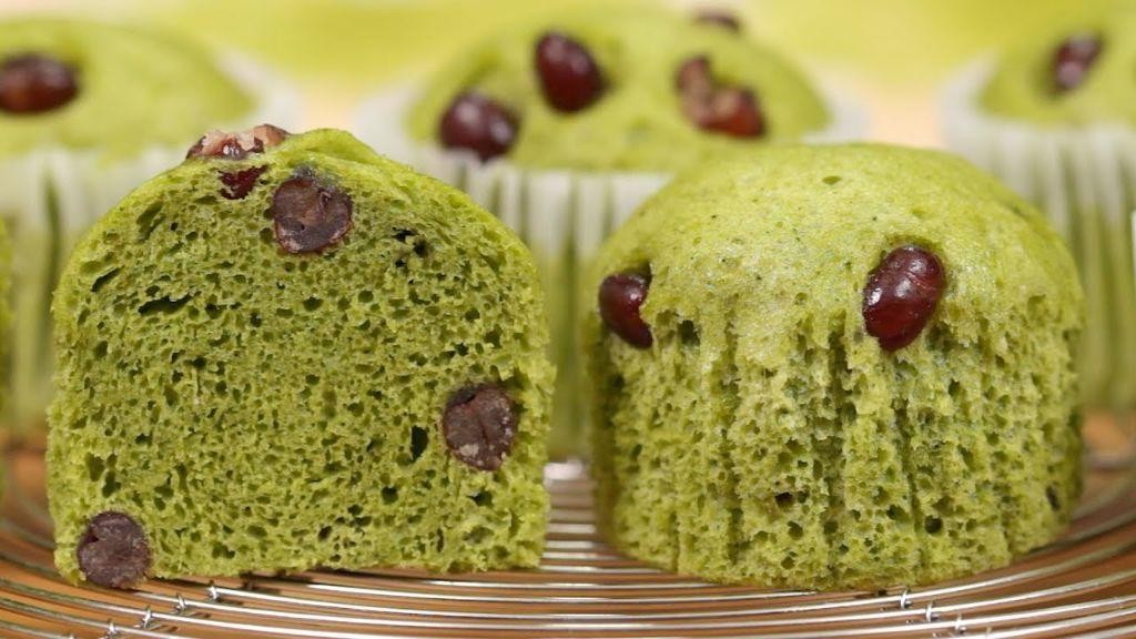Fluffy Japanese Matcha Steamed Cake