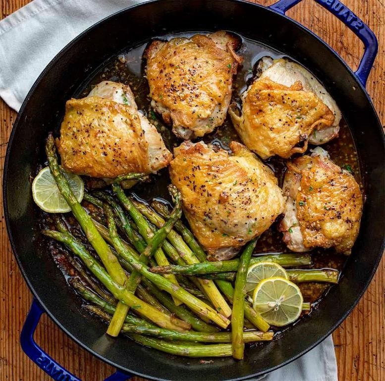 Garlic Butter Chicken Thighs with Asparagus