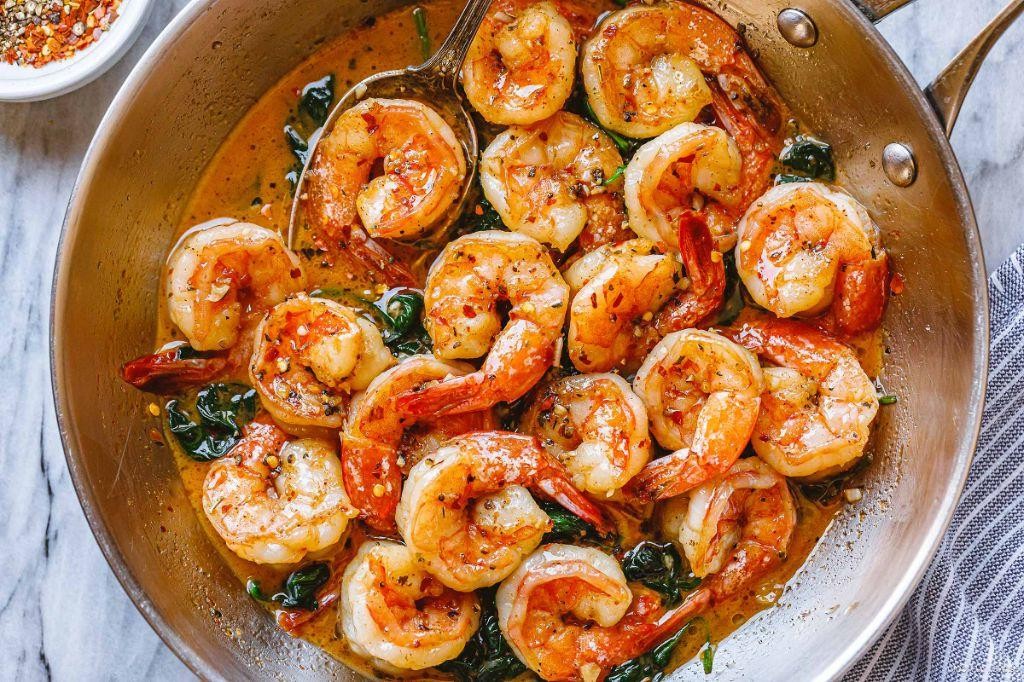 Garlic Butter Spinach and Shrimp Skillet