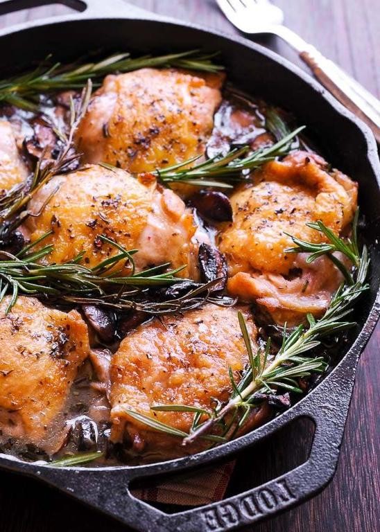 Garlic Rosemary Pan-Seared Chicken Thighs