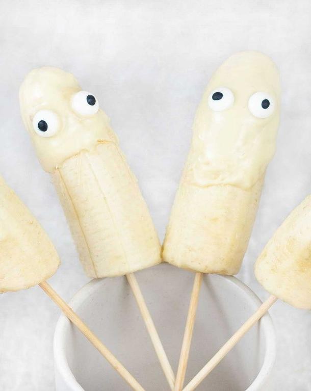 Ghostly Banana Pops