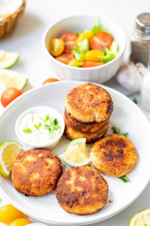 Gluten Free Salmon Cakes with Coconut Flour