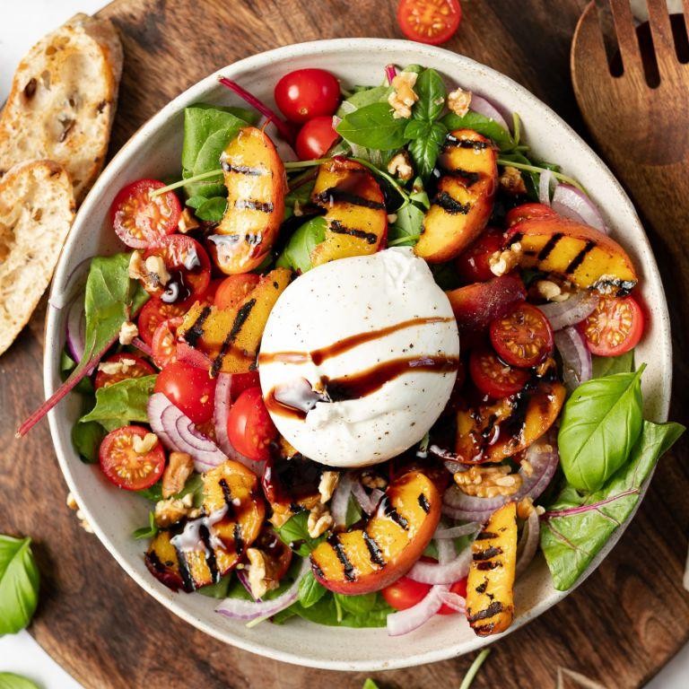 Grilled Peach and Burrata Salad with Balsamic Glaze