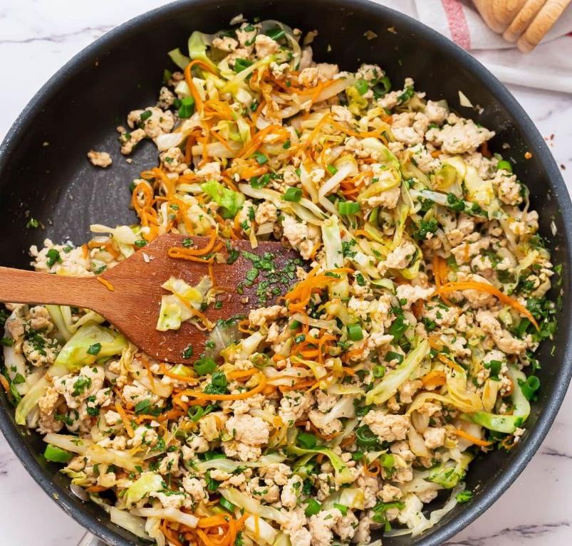 Ground chicken and cabbage stir-fry