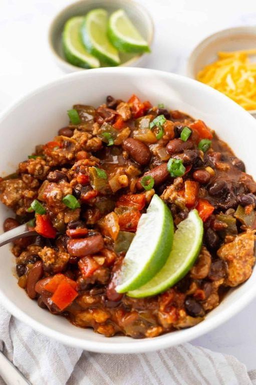 Ground chicken chili with black beans