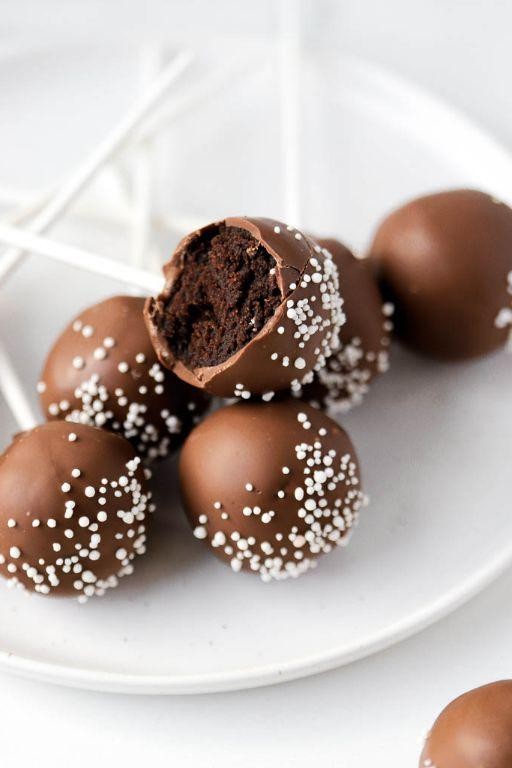 Homemade Starbucks Chocolate Cake Pop
