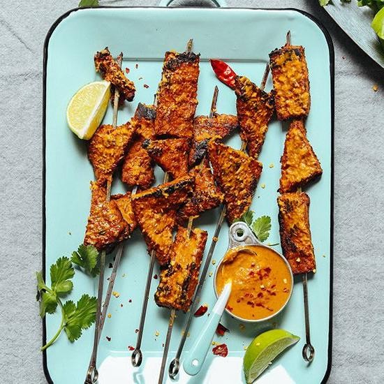Indonesian Tempeh Satay with Peanut Sauce