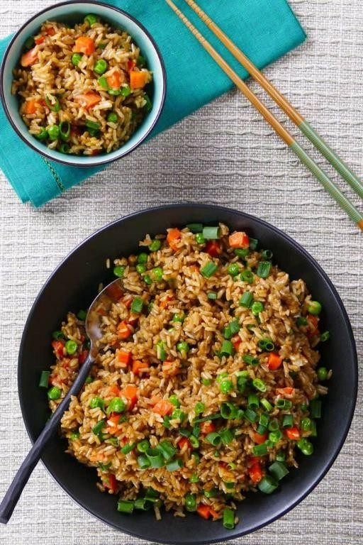 Instant Pot Brown Rice with Peas and Carrots