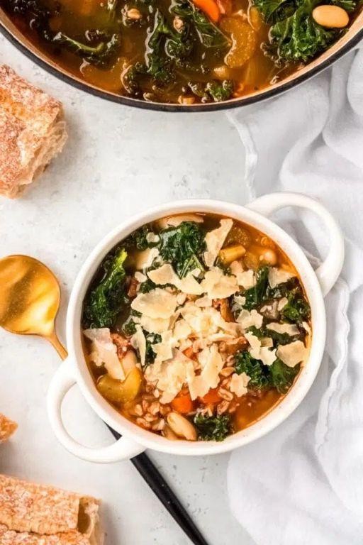 Instant Pot Farro and Kale Soup with White Beans