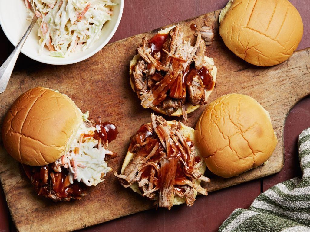 Instant Pot Pulled Pork Sandwiches