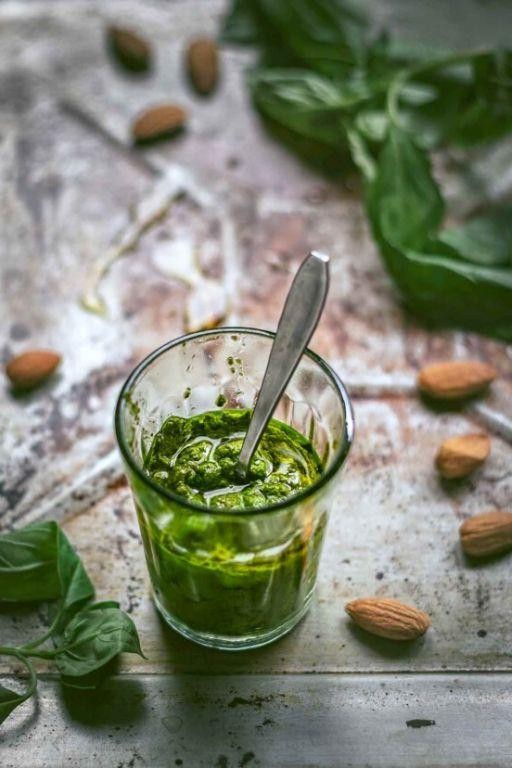 Keto Spinach Pesto with Almonds