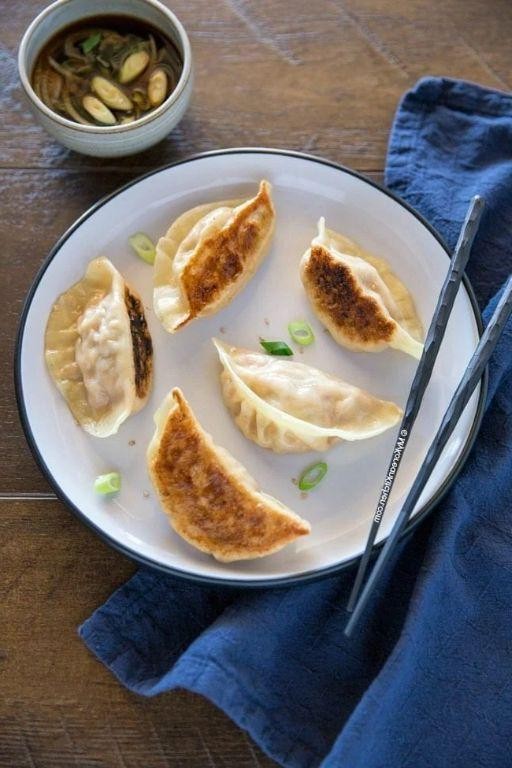 Kimchi Dumplings (Kimchi Mandu)
