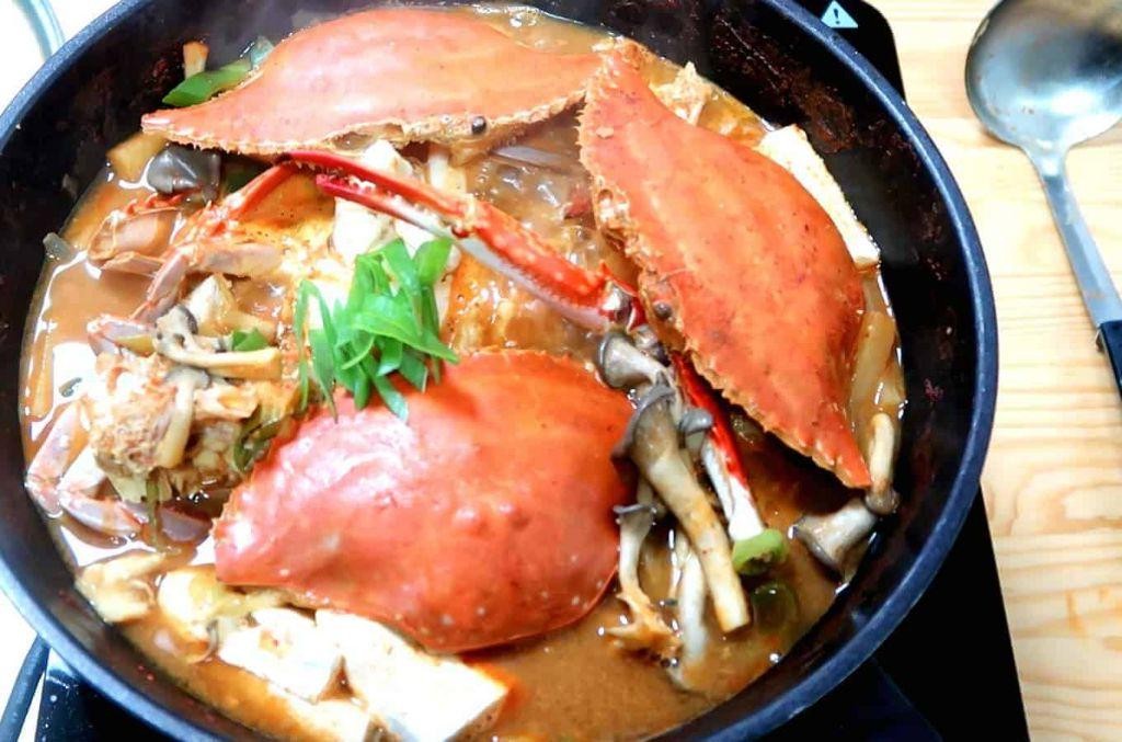 Korean Spicy Crab Soup