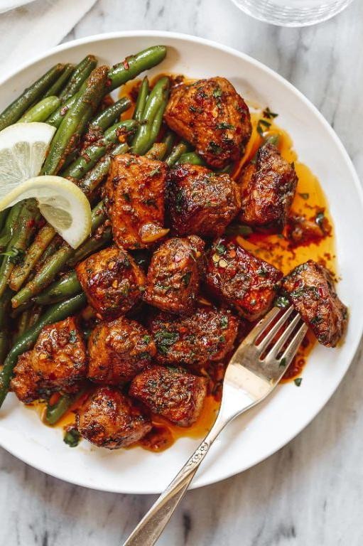 Lemon Garlic Cubed Pork with Green Beans