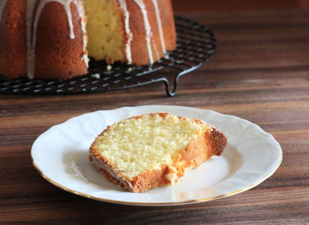 Lemon Lavender Pound Cake