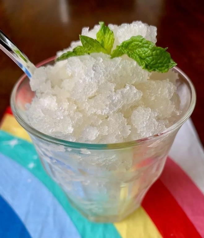 Limoncello Lemon Granita with Mint Garnish