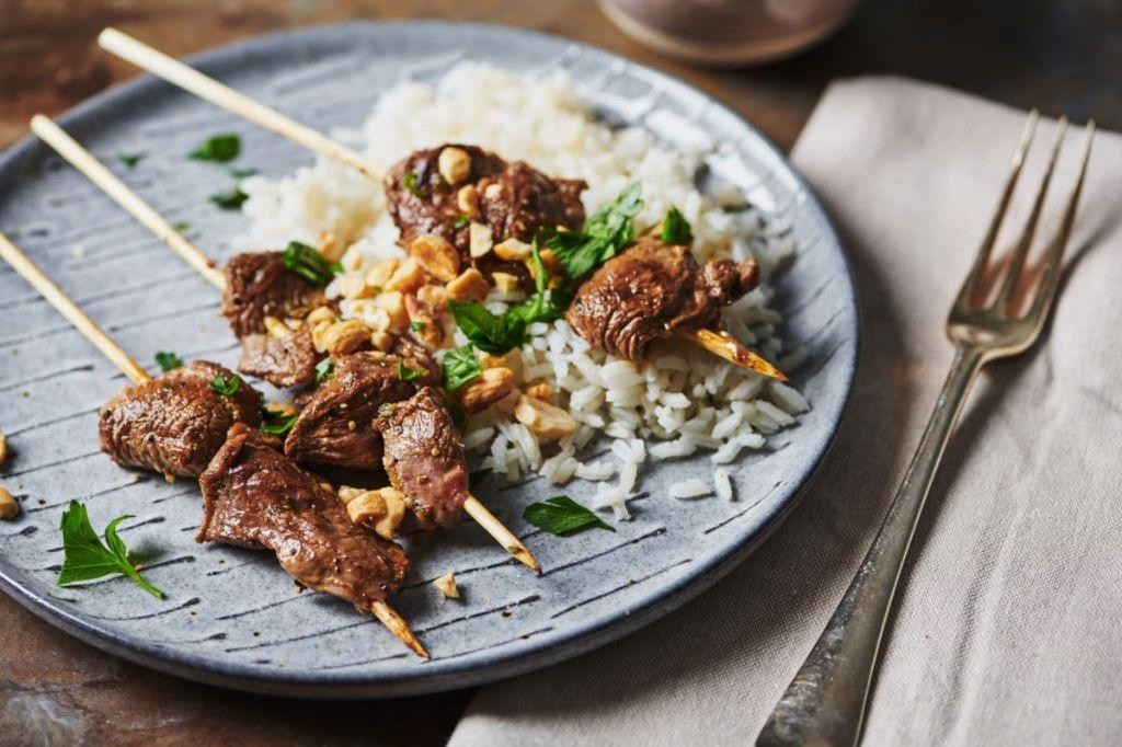 Llama Satay with Peanut Sauce