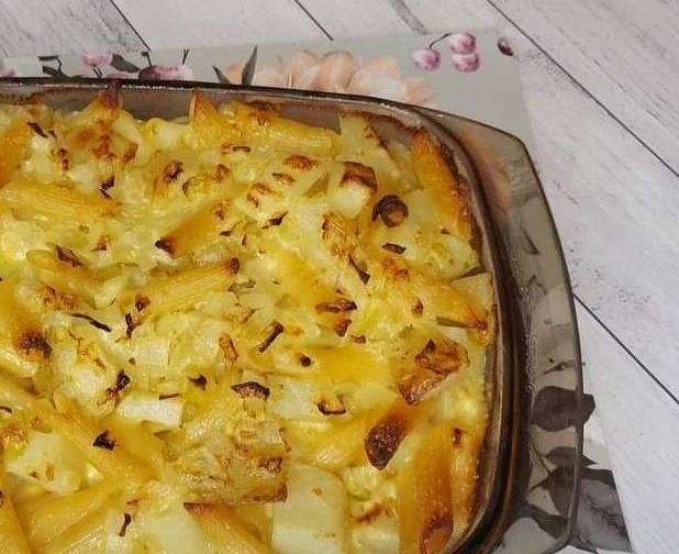 Loaded Baked Potato Pasta Bake