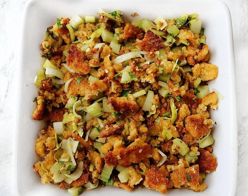 Low-Carb Stuffing with Almond Flour