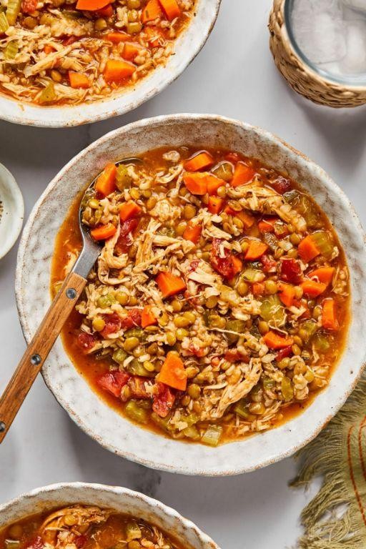 Low-calorie ground chicken and lentil stew