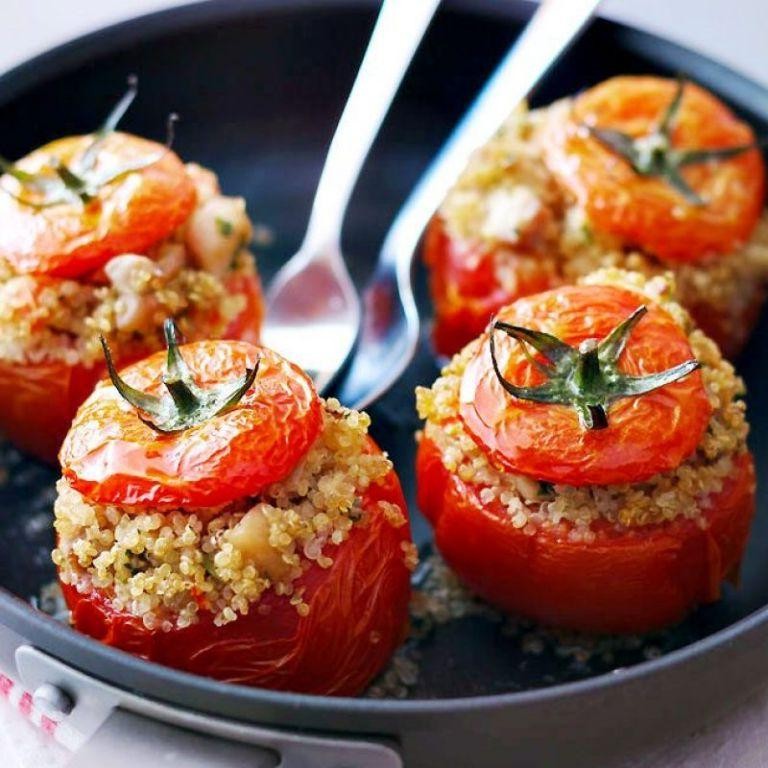 Low-calorie ground chicken and quinoa stuffed tomatoes