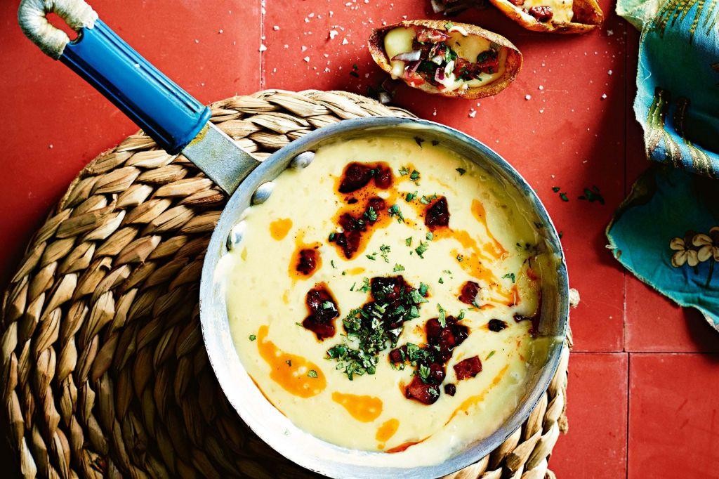 Mexican Queso Fondue